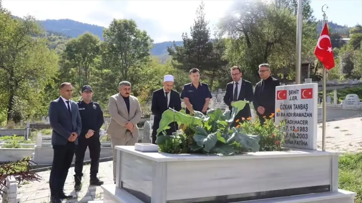 Kastamonu\'da şehit Özkan Tanbaş kabri başında anıldı