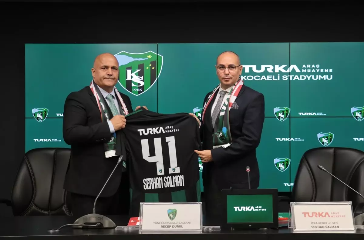 Kocaelispor\'un Stadyumu Turka Araç Muayene Oluyor