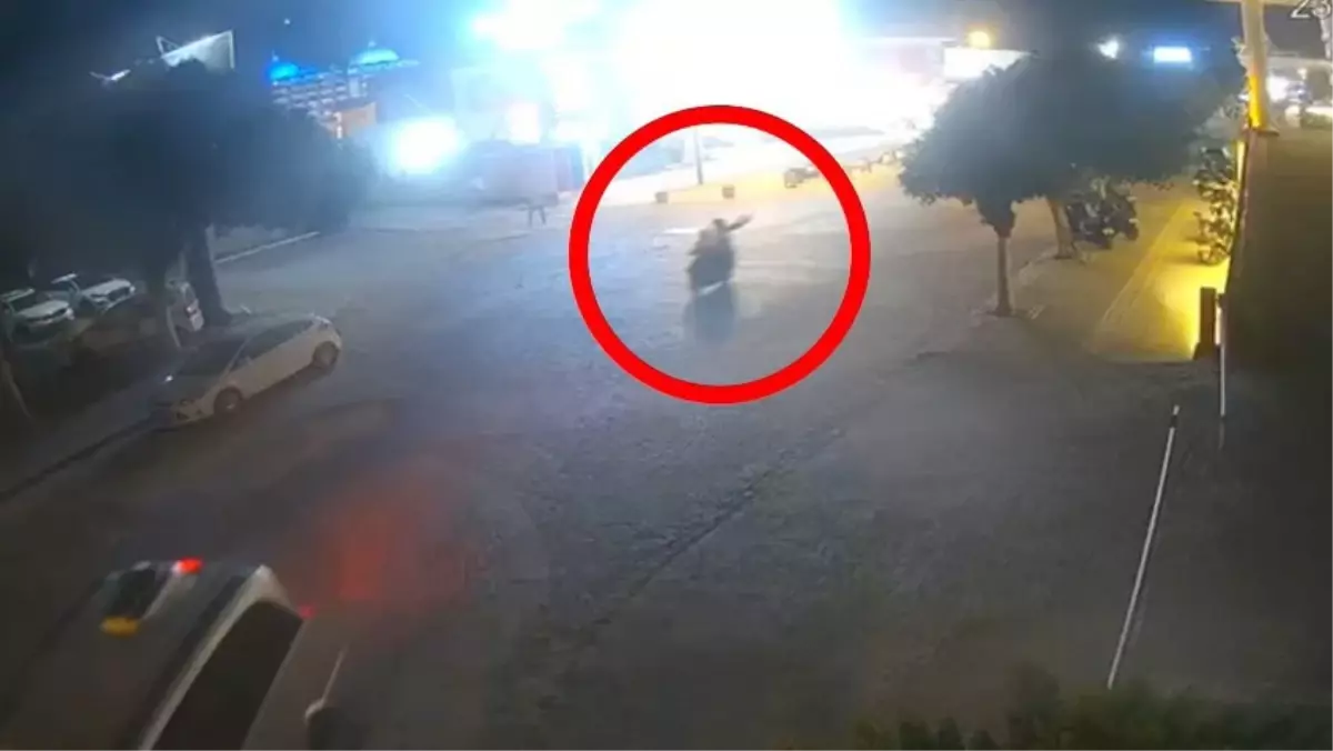 Manavgat\'ta Silahlı Saldırı Güvenlik Kamerasında