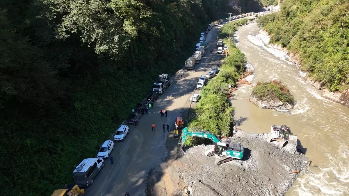 Rize\'de Sel Afeti: Maddi Hasar 1.2 Milyar Lira