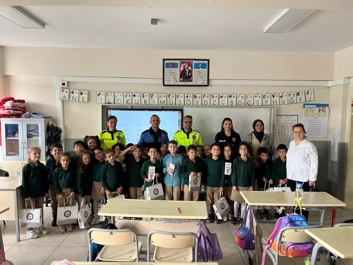 Polislik Mesleği Öğrencilere Anlatıldı
