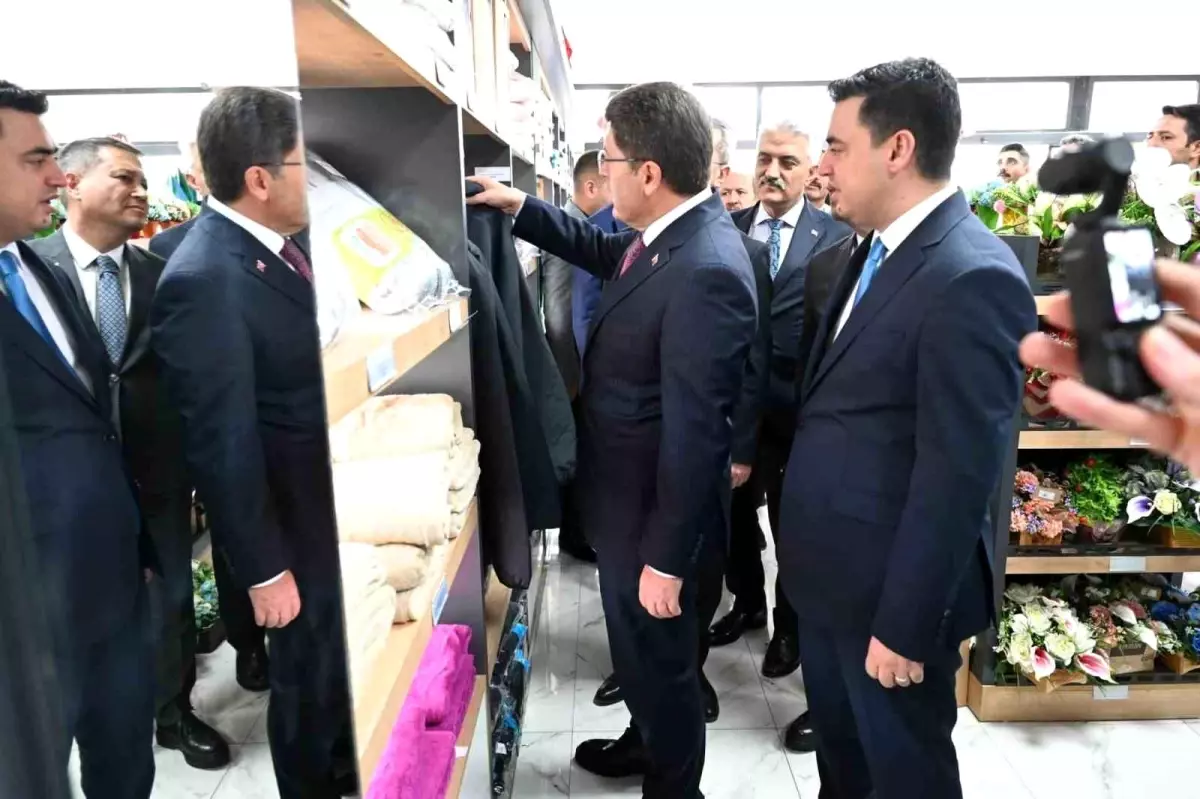 Adalet Bakanı Yılmaz Tunç Kırıkkale\'de Hukuk Camiasını Ziyaret Etti