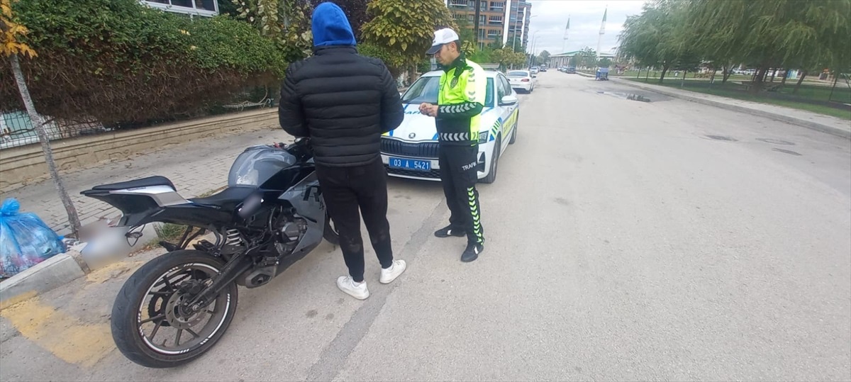 Motosiklet Plakasını Bantla Kapatana Cezası