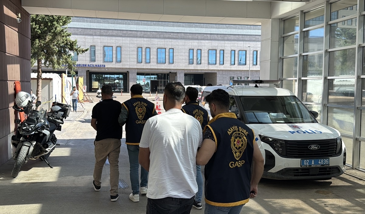 Adıyaman\'da Dava Öncesi Silahlı Yakalama