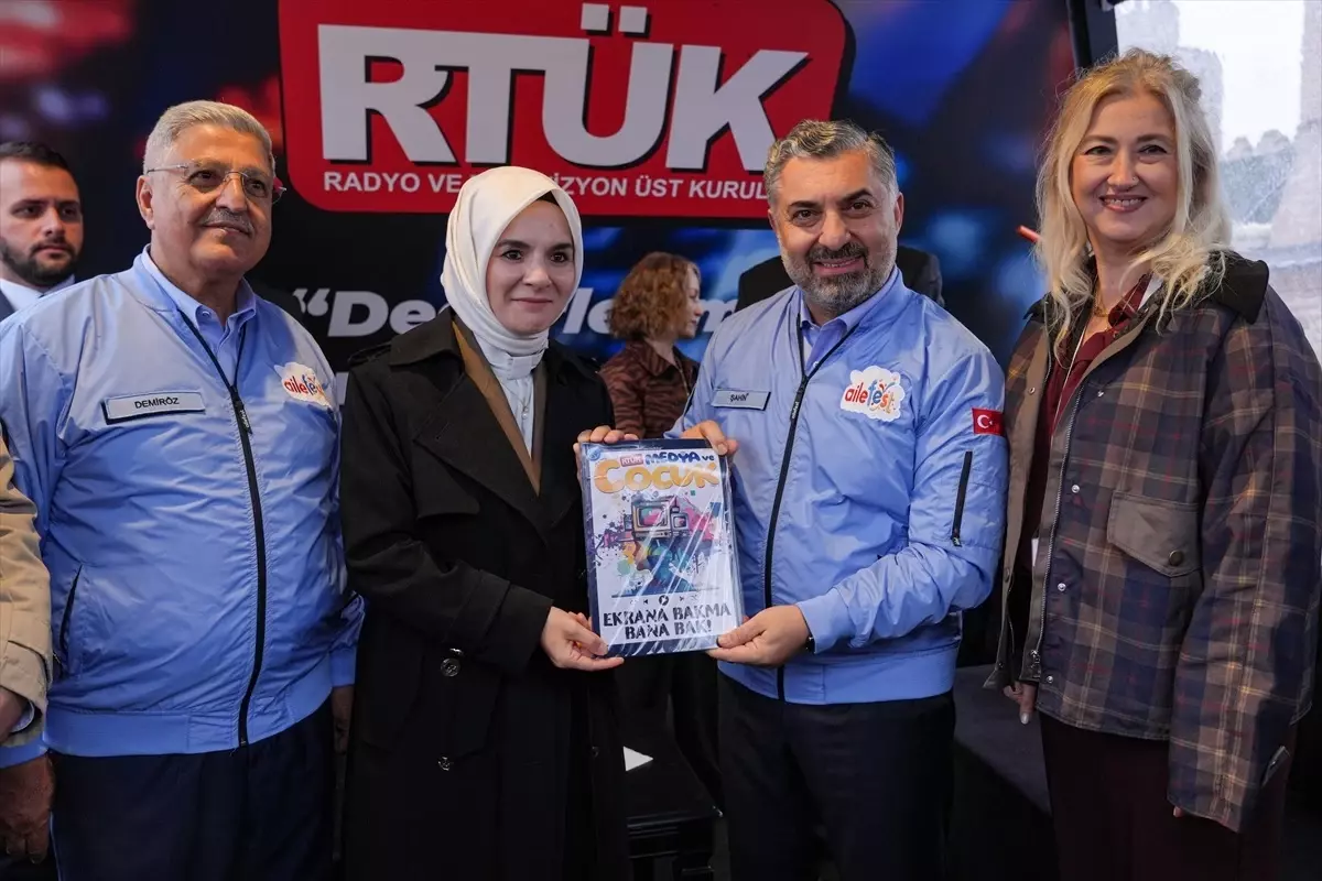 Aile ve Sosyal Hizmetler Bakanı Göktaş, "Aile Festivali"ni ziyaret etti Açıklaması