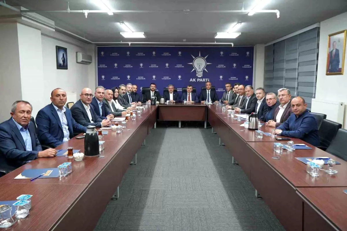 AK Parti Kayseri Takvimi Değerlendirildi