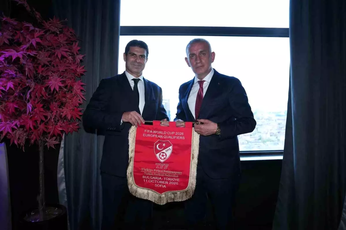 A Milli Takım Sofya\'da Yemekte Buluştu