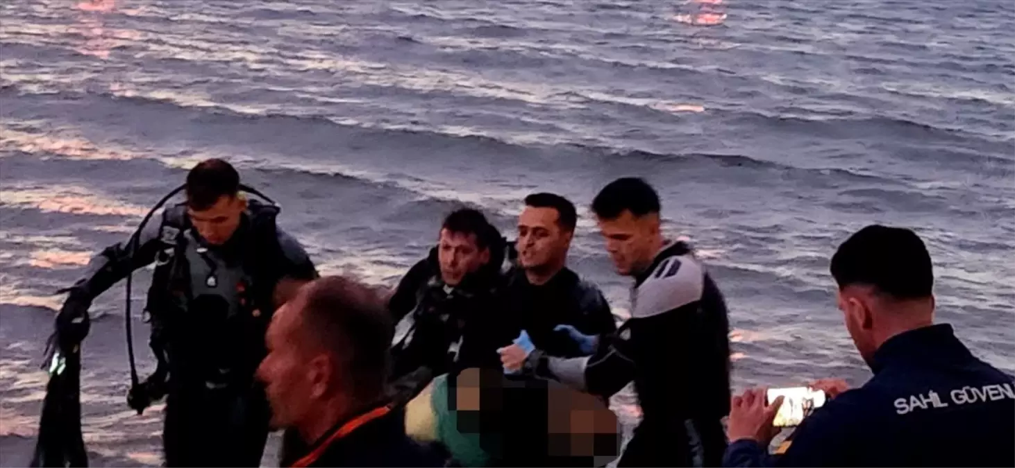 Gelibolu\'da batan balıkçı teknesinde arama çalışması