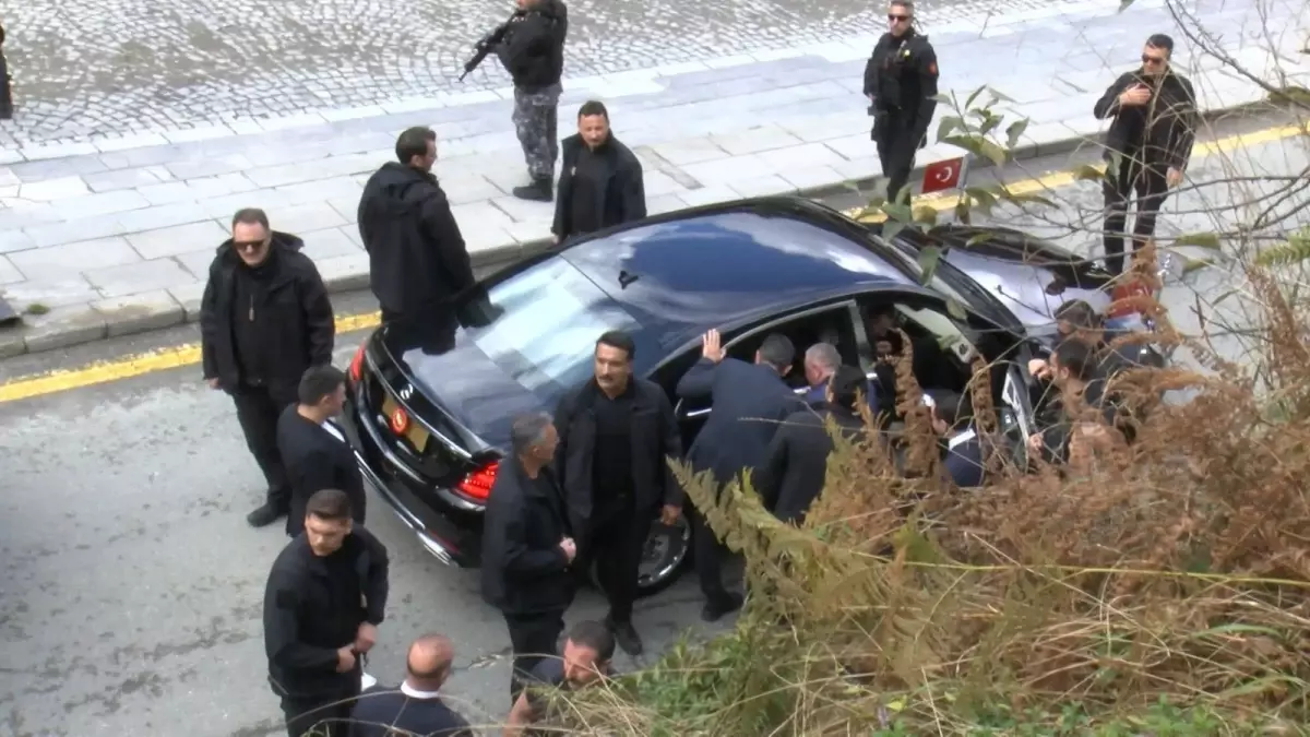 Cumhurbaşkanı Erdoğan, Rize\'de Sel Yararlarını İnceledi ve Ayder Yaylası\'nı Ziyaret Etti