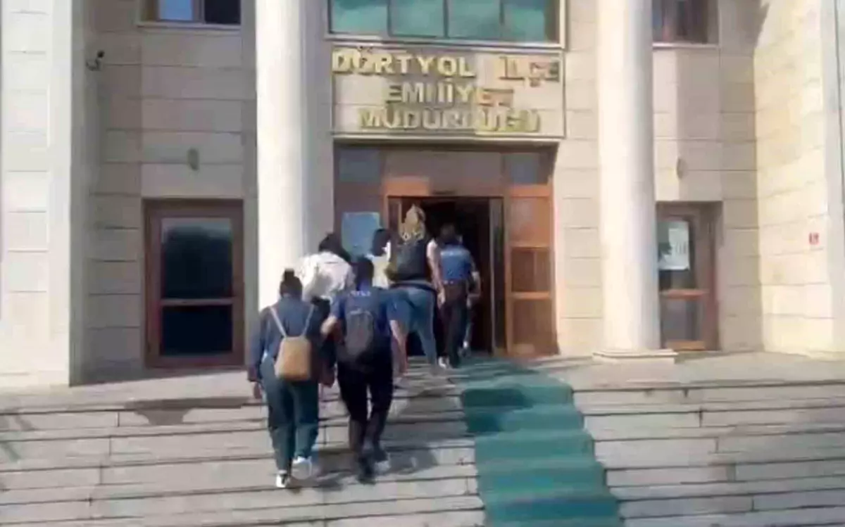 Dörtyol\'da Kaçak Çalışan 7 Kadın Gözaltına Alındı