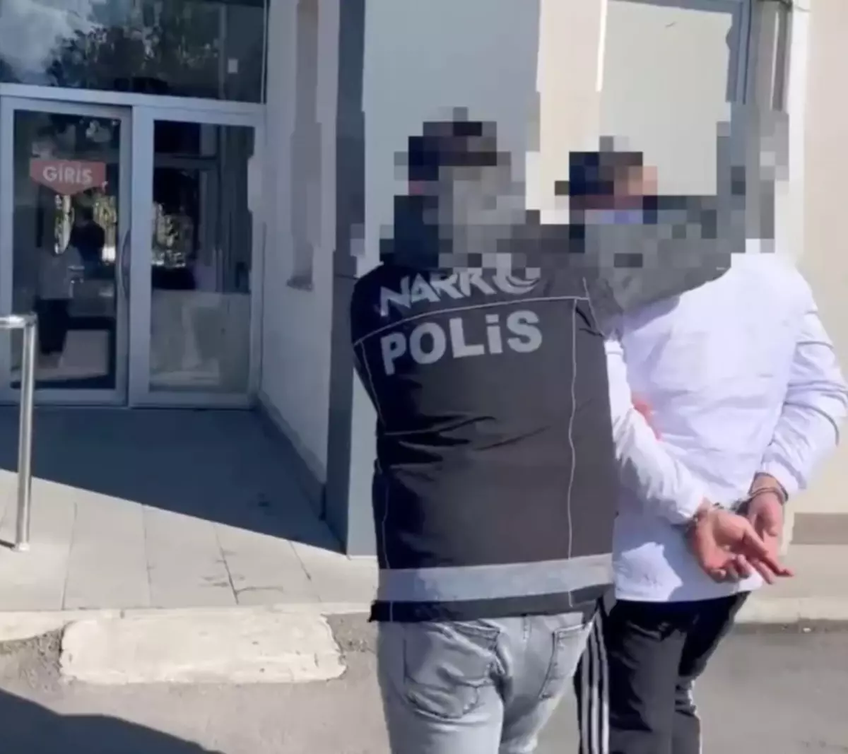 Erzincan\'da 6 Bin Sentetik Hap Ele Geçirildi