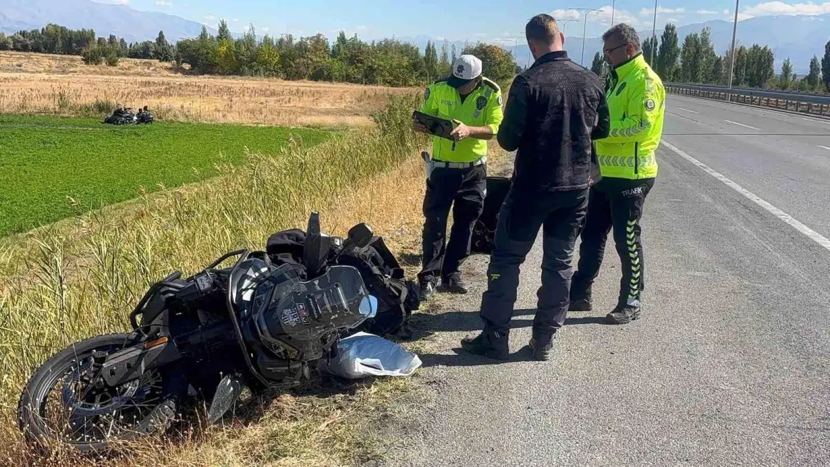 Kapadokya Yolunda Trafik Kazası: Rus Motosiklet Sürücüsü Hayatını Kaybetti