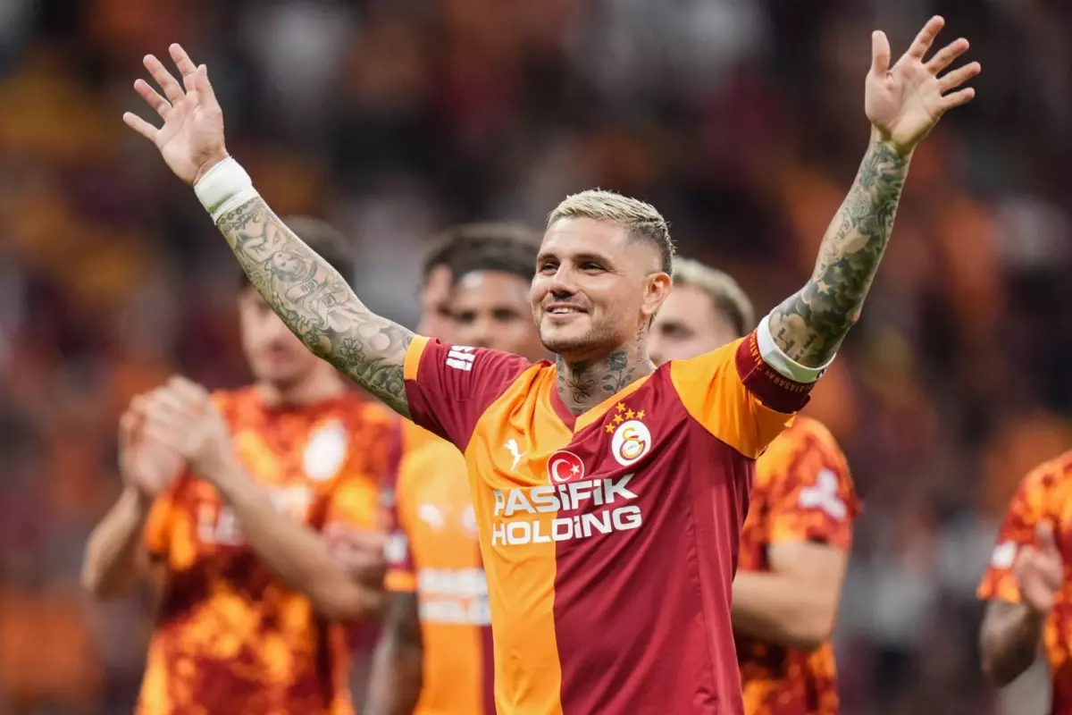 Galatasaray\'dan kontrat isteyen Icardi\'ye sürpriz talip