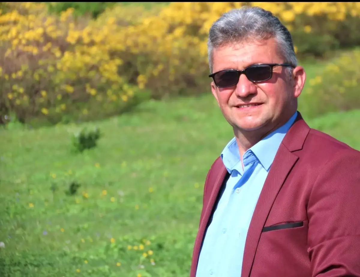 Yüksel Kader Sahne\'de Kalp Krizi Geçirdi