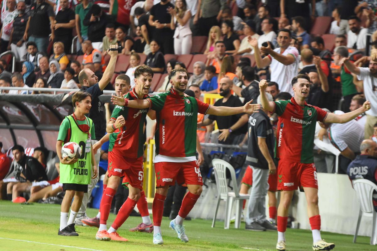 Karşıyaka Bugün İzmir Çoruhlu FK ile Karşılaşıyor