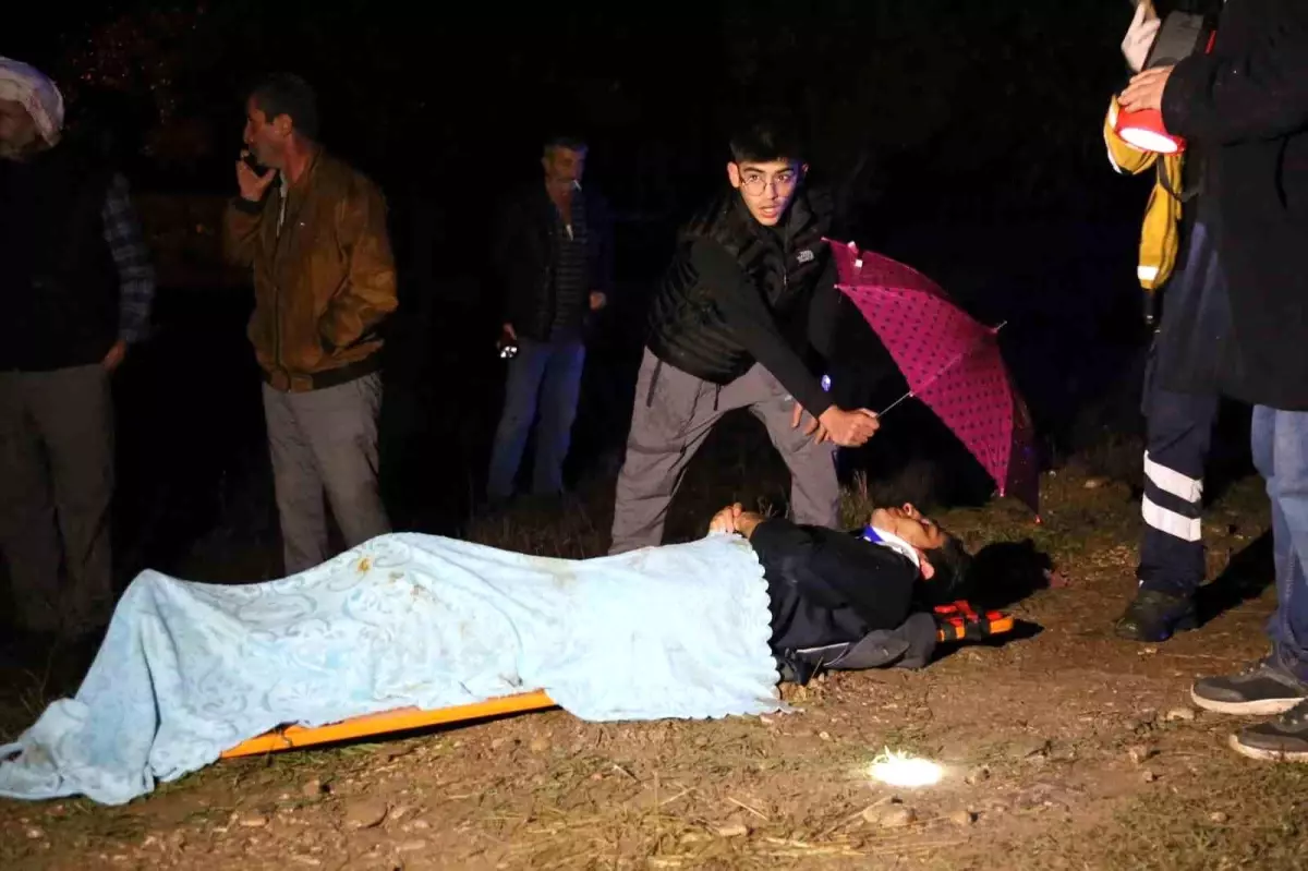 Tur Midibüsü Devrildi: 24 Yaralı