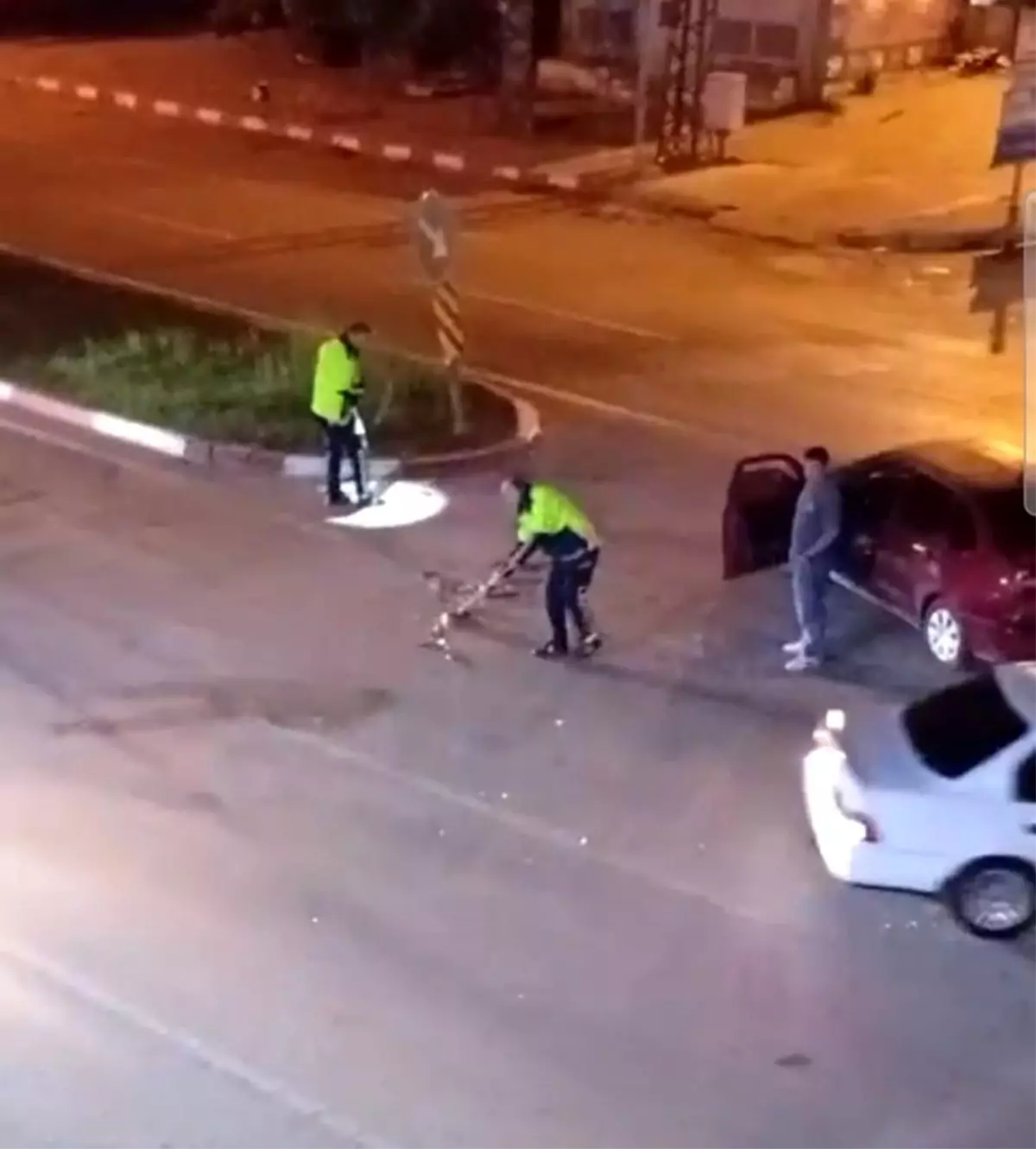Kadirli\'de Maddi Hasarlı Kaza ve Temizlik
