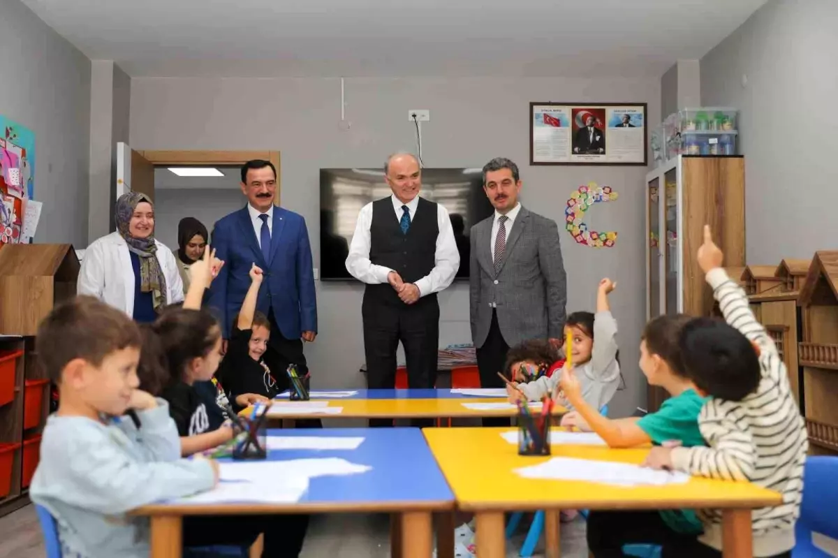 Başkan Özlü, Camiler ve Din Görevlileri Haftası\'nda Müftülüğü Ziyaret Etti