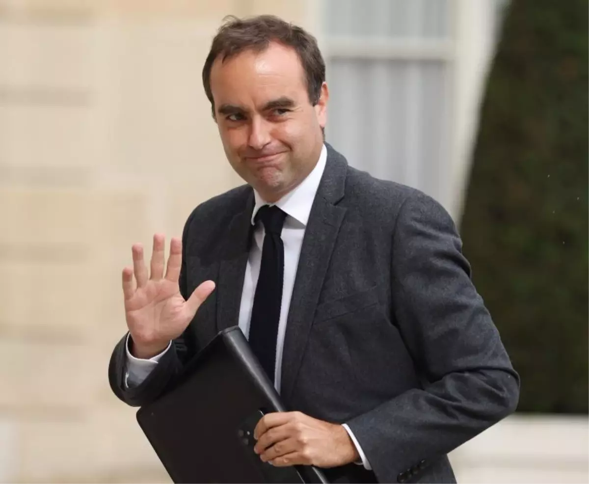 Macron, Lecornu\'yu Yeniden Atadı