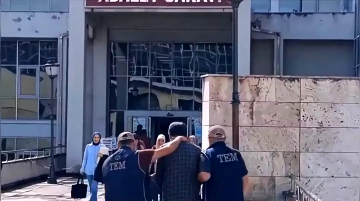 FETÖ\'ye Operasyon: 9 Yıl Firari Şahıs Yakalandı