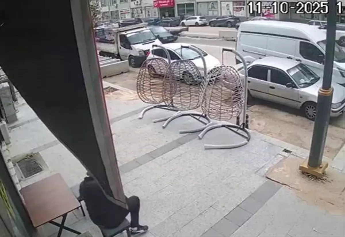 Karabük\'te 90 Yaşındaki Adam Otomobilin Çarpmasıyla Yaralandı