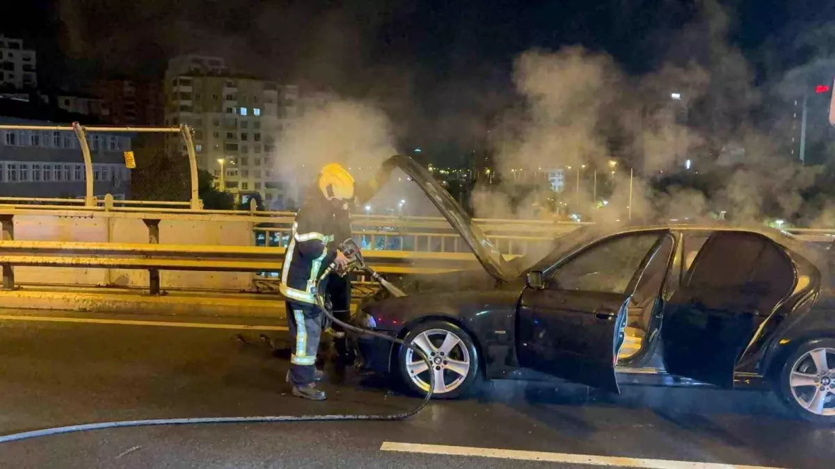 Kayseri\'de Otomobil Yangını