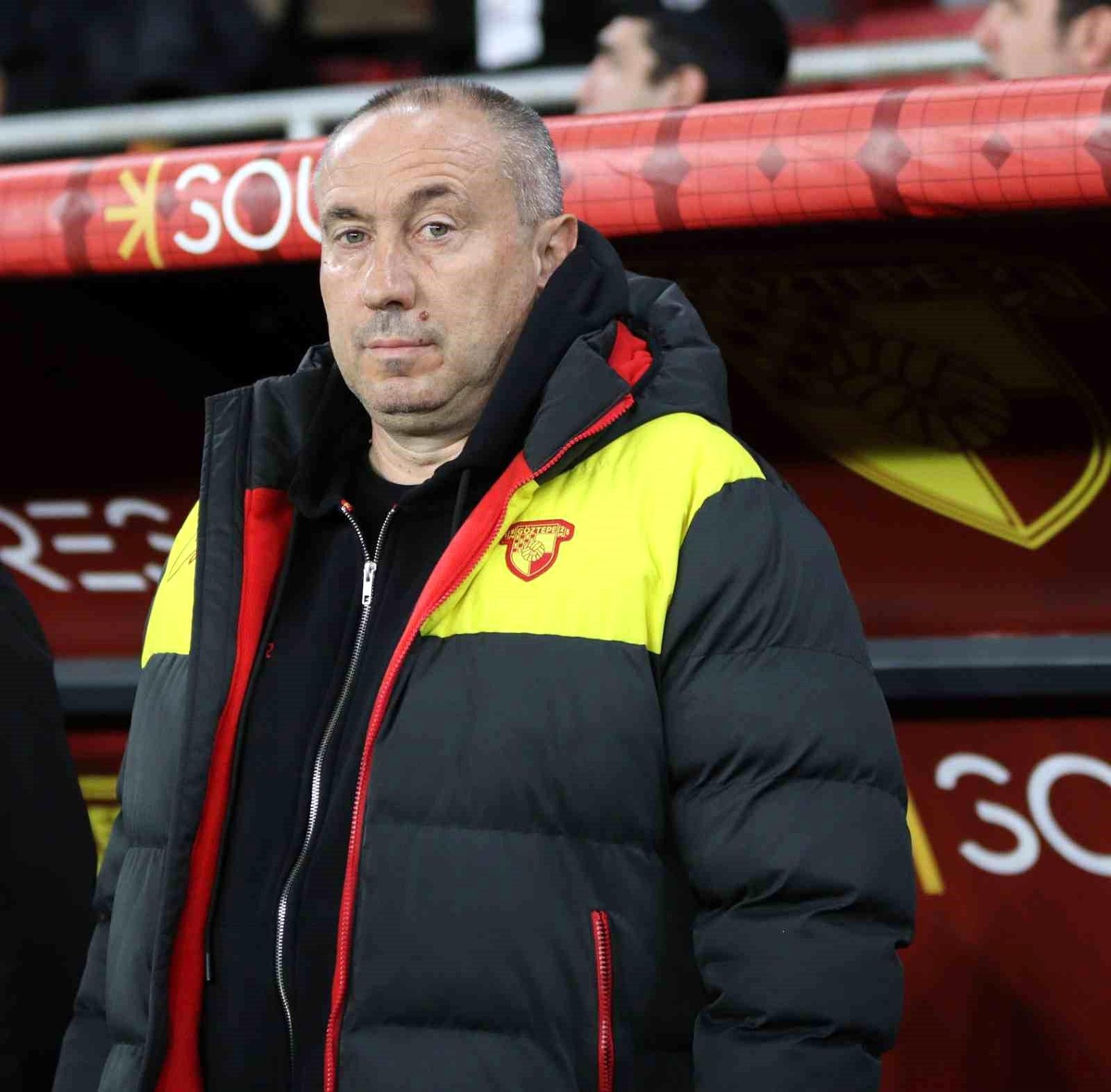 Göztepe\'nin İstikrarlı Teknik Adamı: Stoilov