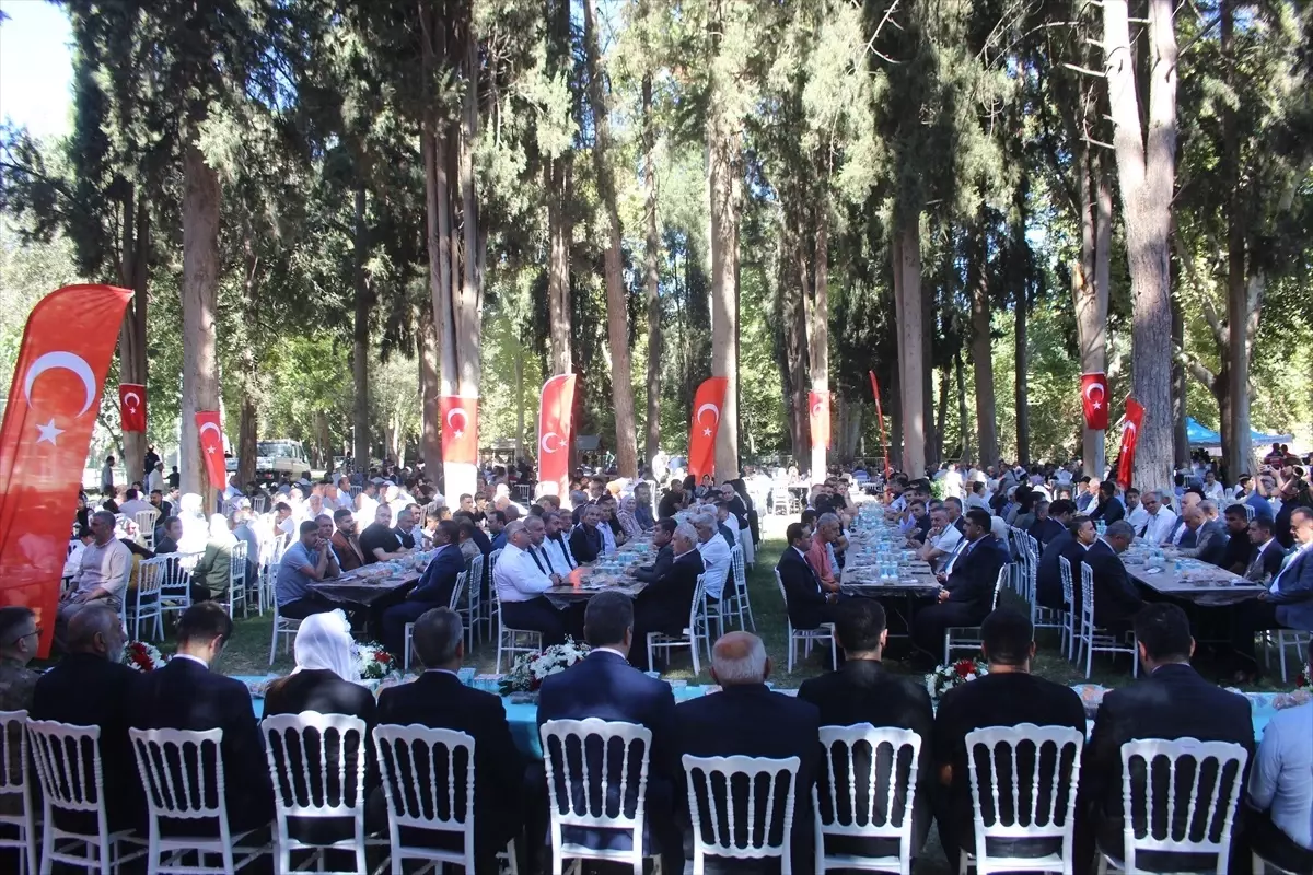 Terör örgütü PYD/YPG\'nin saldırısı sonucu Nusaybin\'de şehit olan 12 kişi anıldı