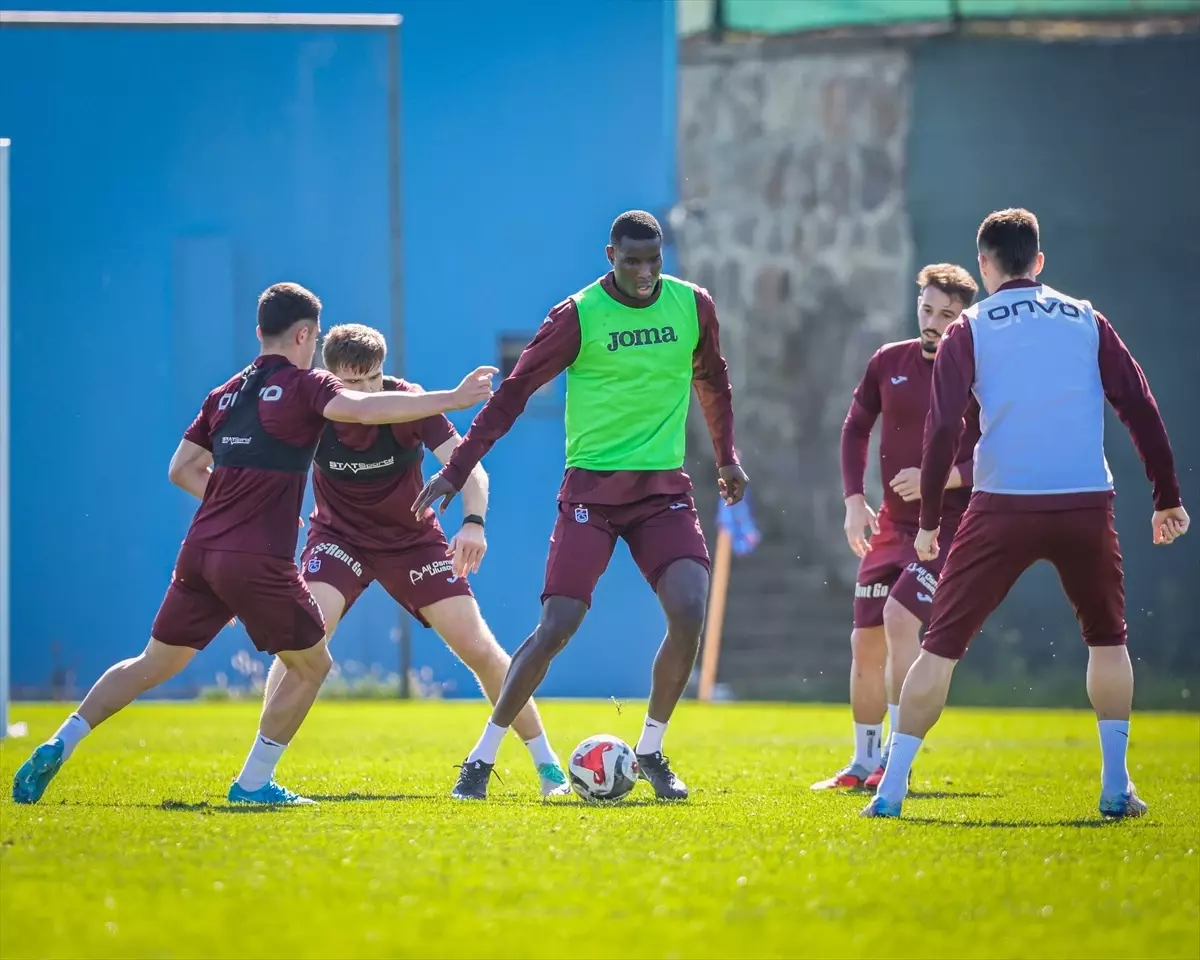 Trabzonspor Çaykur Rizespor Maçına Hazırlanıyor