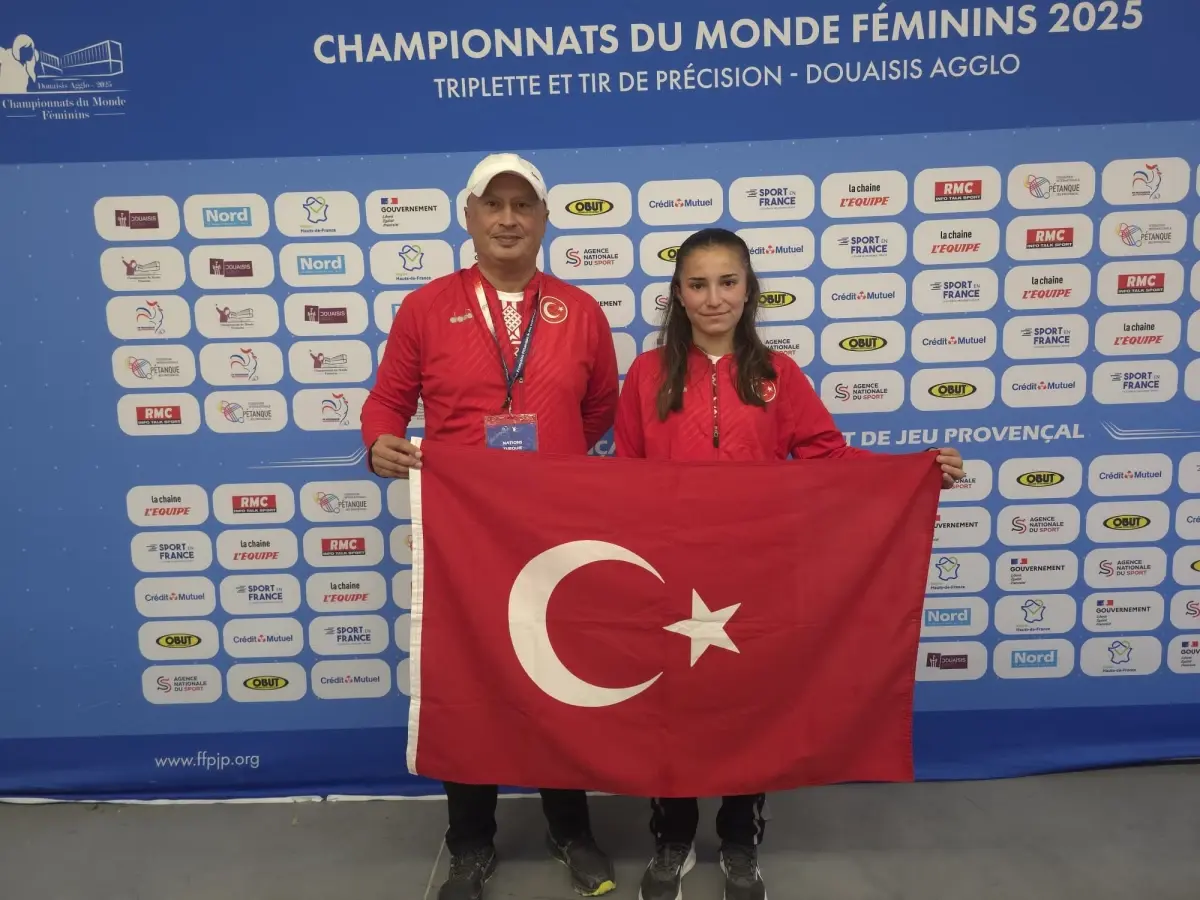 Yağmur Tosun Dünya 3\'üncüsü Oldu
