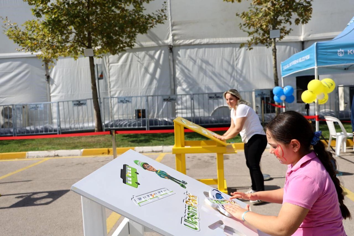 Kocaeli Kitap Fuarı\'nda UlaşımPark\'ın Standı Çocuklardan Büyük İlgi Gördü