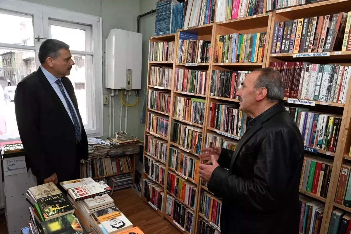 Vali Çiftçi Sahafı Ziyaret Etti