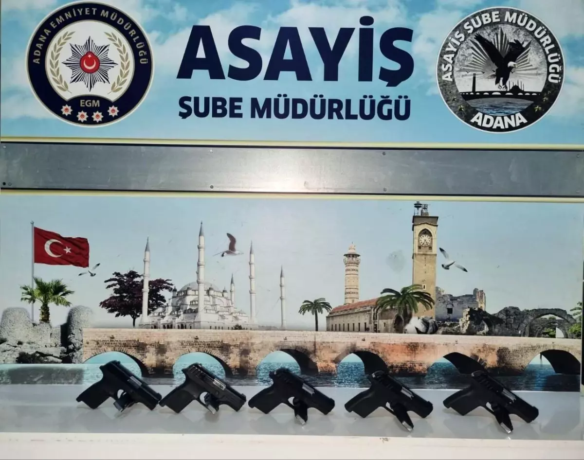 Adana\'da 5 Ruhsatsız Tabanca Bulundu