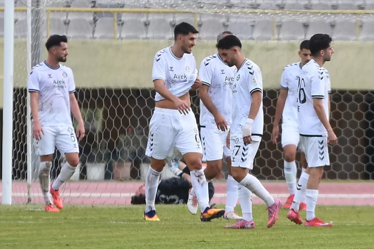 Altıncı maçta da galibiyet gelmedi! Altay darmadağın oldu