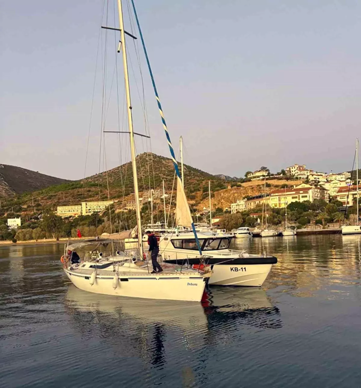 Datça\'da 42 Göçmen ve 2 Kaçakçı Yakalandı