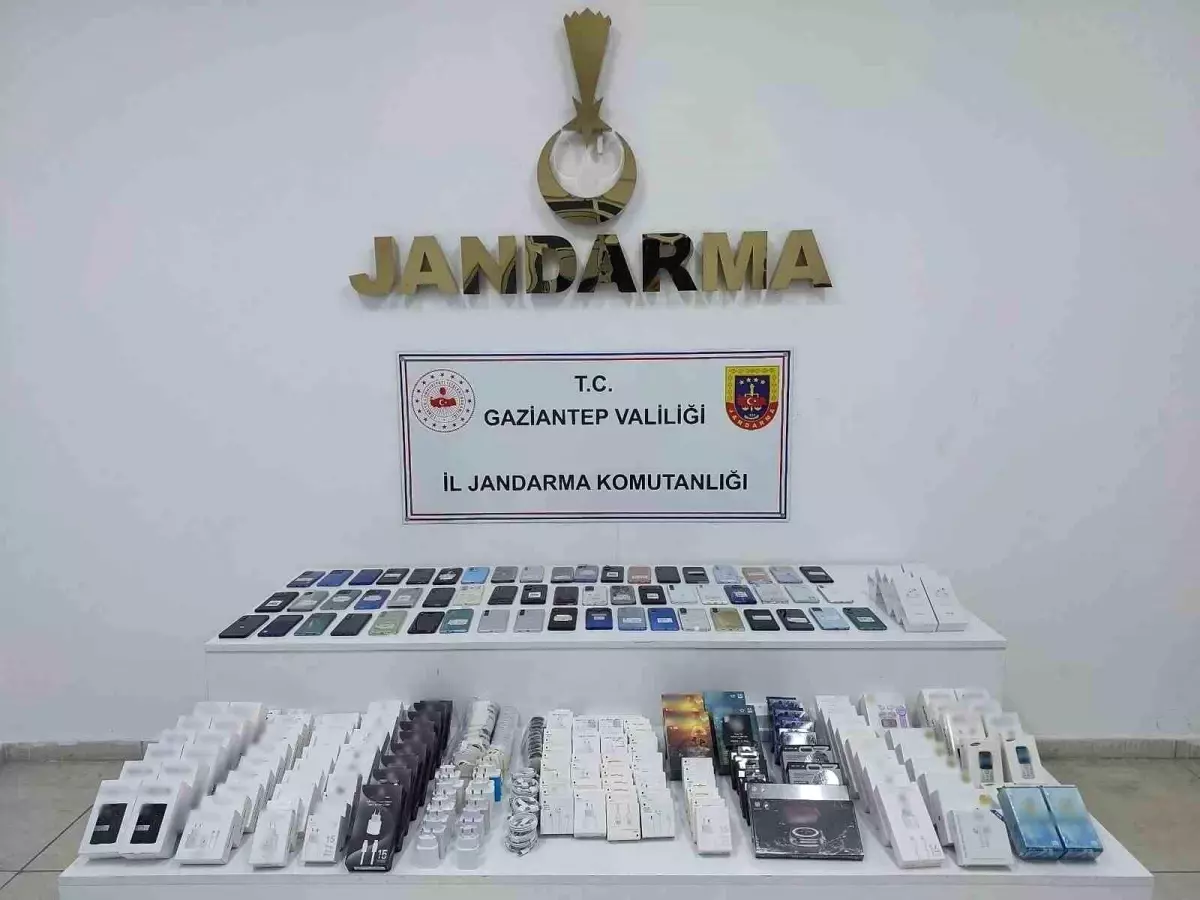 Gaziantep\'te Kaçak Elektronik Ürün Operasyonu