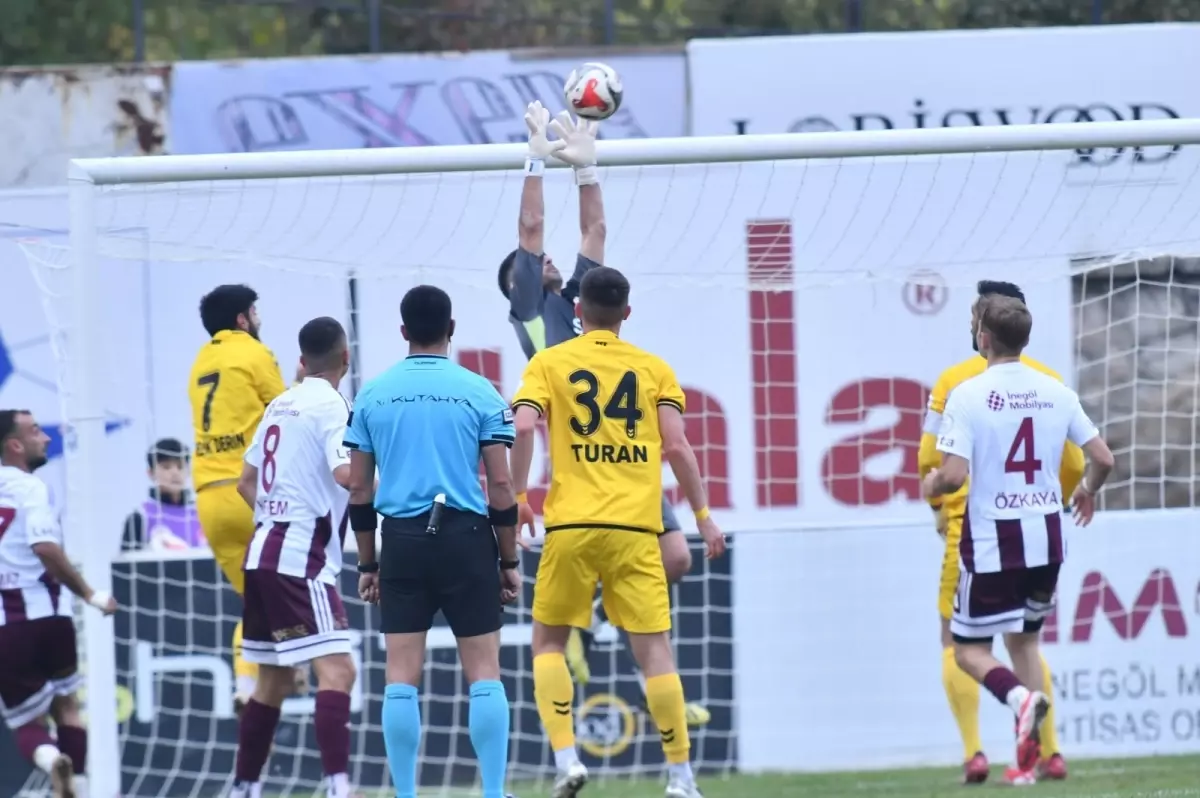 İnegölspor, Beykoz\'u 3-1 Yenerek Galip Geldi