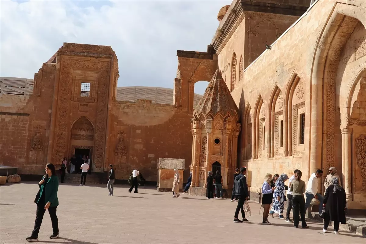 İshak Paşa Sarayı\'nın UNESCO Süreci Başladı