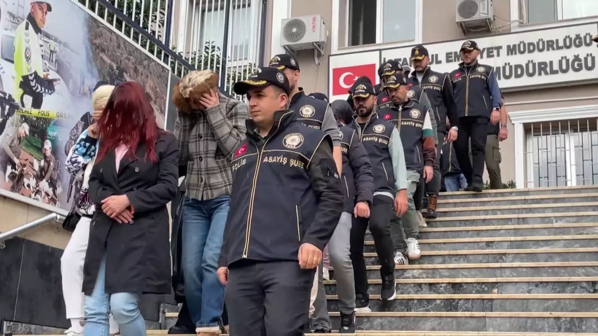 Fuhuş Operasyonunda 20 Gözaltı
