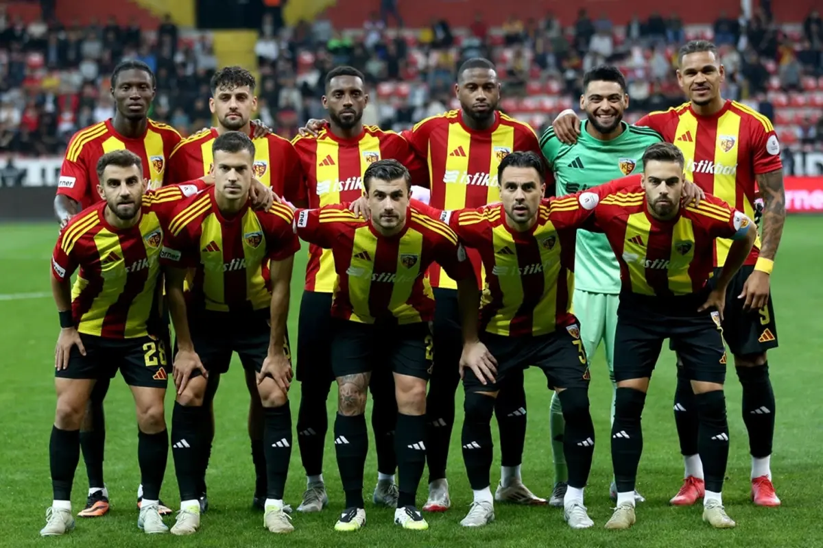[Resim: kayserispor-un-yeni-teknik-direktoru-bel...23_amp.jpg]