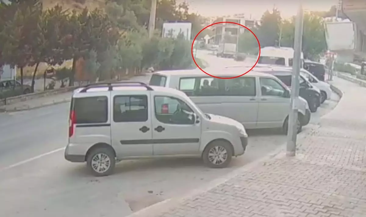 Kuşadası\'nda Feci Kaza: 1 Ölü, 4 Yaralı