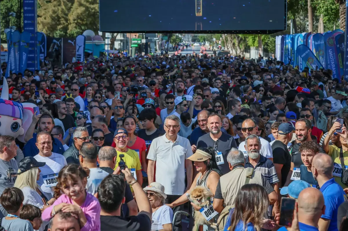 Lefkoşa Maratonu\'nda Halk Koşusu Yapıldı