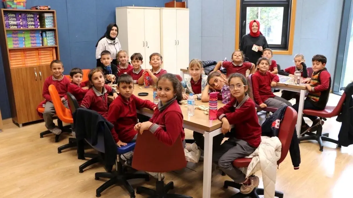 Sakarya\'da İlkokul Öğrencilerine Eğlenceli Atölye Eğitimleri