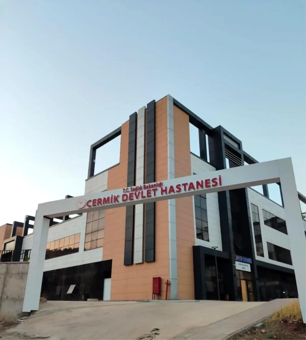 Diyarbakır\'da Bıçaklı Saldırı