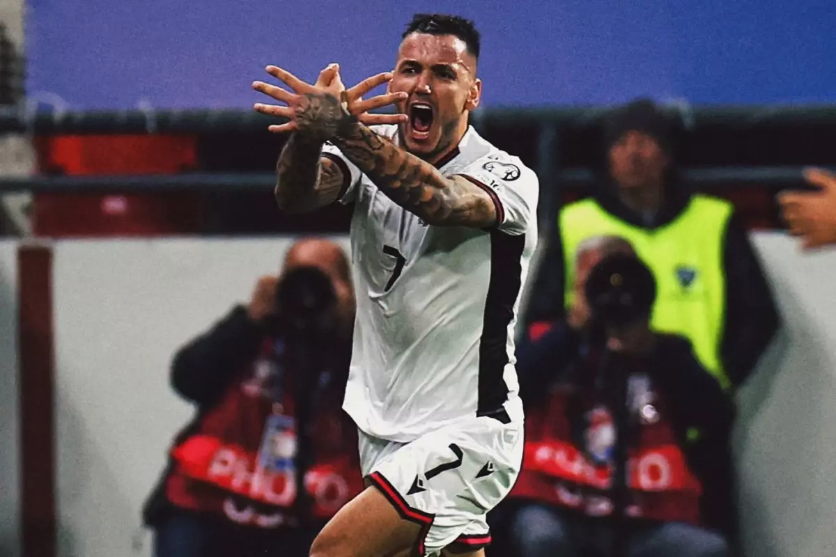 Sırbistan\'ın Dünya Kupası hayallerini eski Sivassporlu Manaj yıktı