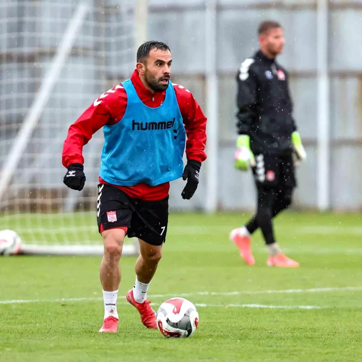 Sivasspor, Yağmurda Antrenman Yaptı