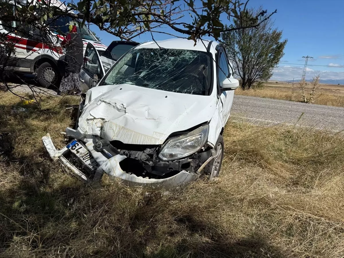 Uşak\'ta Trafik Kazası: 5 Yaralı