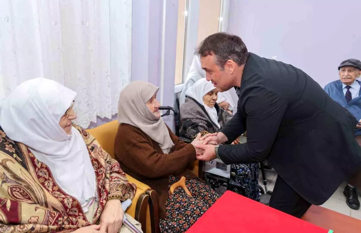 Vali Sözer Huzurevini Ziyaret Etti