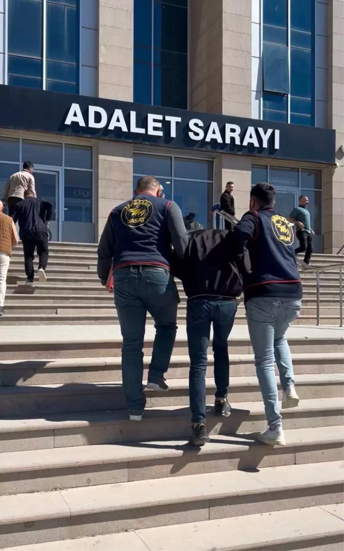 Uyuşturucu Taciri Van\'da Yakalandı