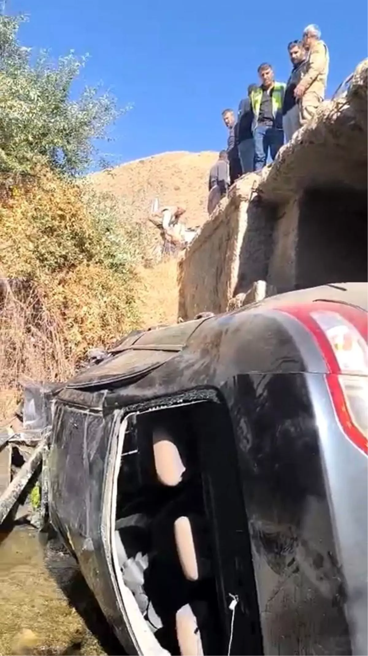 Yüksekova\'da Trafik Kazası: 4 Yaralı